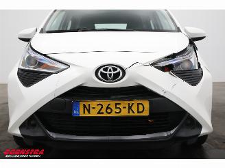 Toyota Aygo 1.0 VVT-i x-play Navi Airco Cruise Camera picture 6