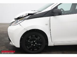 Toyota Aygo 1.0 VVT-i x-fun Bluetooth Airco Cruise picture 12