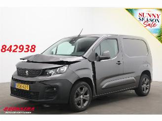 uszkodzony samochody ciężarowe Peugeot Partner 1.5 BlueHDI Asphalt Leder Apple/Android Clima Cruise PDC AHK 2020/1