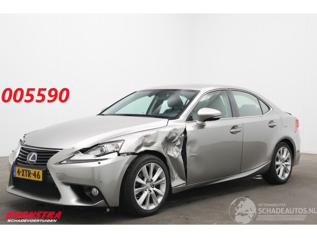 Lexus IS 300h Business Line Pro Leder Navi Clima Cruise Camera SHZ PDC