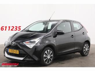 occasion passenger cars Toyota Aygo 1.0 VVT-i x-play limited Apple/Android Cruise Camera 2021/6