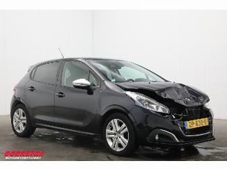 Peugeot 208 1.2 PT Signature Navi Airco Cruise PDC 134.559 km! picture 2