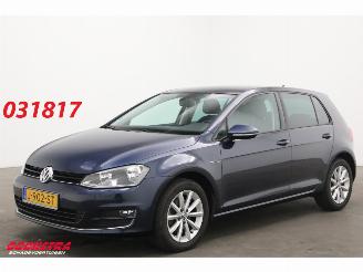 Käytettyjen passenger cars Volkswagen Golf 1.6 TDI 110pk Comfortline Clima Navi Cruise SHZ 2016/4