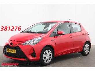 Coche accidentado Toyota Yaris 1.5 Hybrid Comfort Clima Cruise Camera AHK 98.627 km! 2017/10