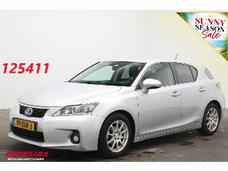 Schadeauto Lexus Ct 200h Business Line Pro Navi Clima Cruise Camera PDC 2012/11