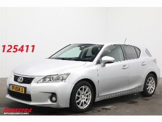 Schadeauto Lexus Ct 200h Business Line Pro Navi Clima Cruise Camera PDC 2012/11