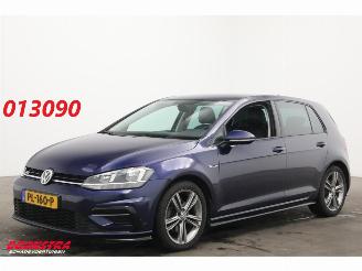 skadebil auto Volkswagen Golf 2.0 TDI 150 PK Highline R-line LED ACC Leder Apple/Android SHZ 2017/7
