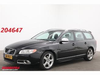 Schadeauto Volvo V-70 2.0T Aut. R-Edition Clima Navi Cruise SHZ PDC AHK HighPerf.Audio 2011/4