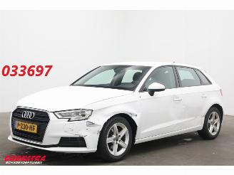 Schadeauto Audi A3 Sportback 35 TFSI CoD Advance Sport AUT Navi Cruise PDC 2019/11