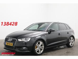Schadeauto Audi A3 Sportback 2.0 TDI S-Line 5-Drs Clima Navi PDC 2014/2