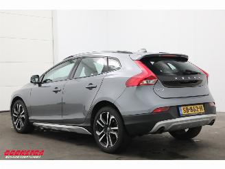 Volvo V-40 Cross Country 2.0 D3 Aut. Summum Pano Memory LED Camera Cruise SHZ picture 4