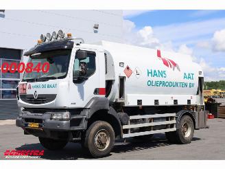 damaged trucks Renault Kerax 380.19 4X4 Manual 2x6400L Kraftstoff Blatt/Blatt Euro 5 2010/10