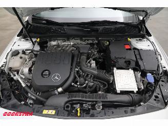Mercedes Cla-klasse 180 7G-Tronic AMG Line Pano LED Navi Cruise Camera SHZ picture 16