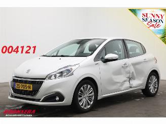 Auto incidentate Peugeot 208 1.2 PT. 110 Signature Clima PDC Mirrorlink Camera 93.920 km! 2019/1