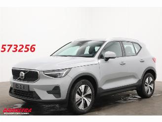 Schadeauto Volvo XC40 2.0 B3 Core Leder LED Apple/Android Camera SHZ LRHZ 9.998 km! 2025/3