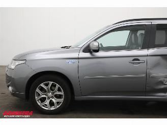 Mitsubishi Outlander 2.0 PHEV Instyle+ 4X4 ACC Schuifdak Leder Camera SHZ 183.069 km! picture 5