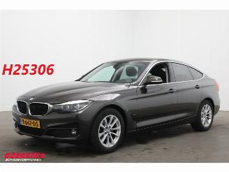 krockskadad bil auto BMW 3-serie GT 318d AUT Clima Cruise Camera SHZ PDC 97.001 km! 2018/9