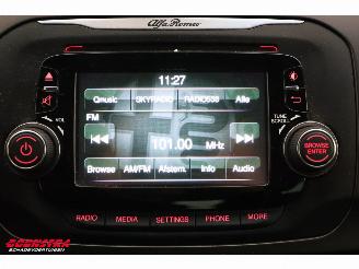 Alfa Romeo Giulietta 2.0 JTDm Aut. Exclusive Leder Clima Cruise picture 24