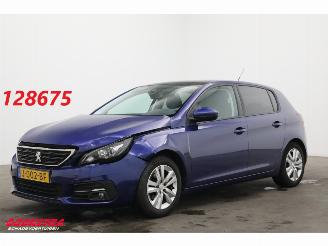 Vaurioauto  passenger cars Peugeot 308 1.2 PT Executive Pano Apple/Android Navi Cruise AHK 55.834 km! 2020/7