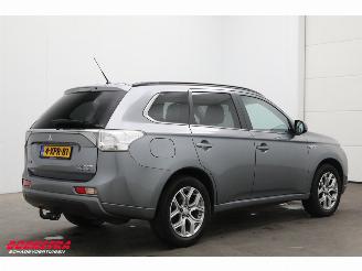 Mitsubishi Outlander 2.0 PHEV 4WD Executive Edition Navi Clima Cruise Camera AHK picture 3