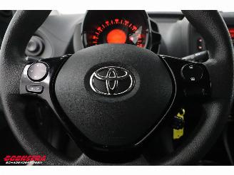 Toyota Aygo 1.0 VVT-i x-fun Airco Bluetooth 38.601 km! picture 17