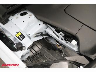 Volvo EX30 Single Motor Extended Range Plus 69 kWh ACC Clima Navi Camera SHZ PDC picture 13