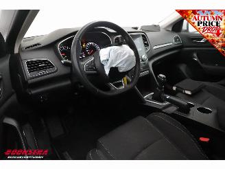 Renault Mégane Estate 1.0 TCe Business Zen Cruise Clima Navi Bluetooth PDC LMV picture 17