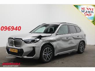 Voiture accidenté BMW iX1 eDrive20 67 kWh M Sport ACC Navi H/K Memory SHZ Virtual 360° PDC 2024/11