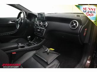 Mercedes A-klasse 180 Ambition Navi Airco Leder PDC picture 8