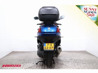 Peugeot Metropolis 400i picture 8