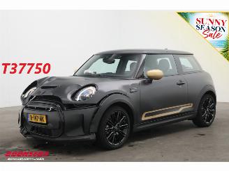  Mini Cooper SE Electric Camden 33 kWh 3-drs Clima Cruise Navi PDC SHZ 2022/11