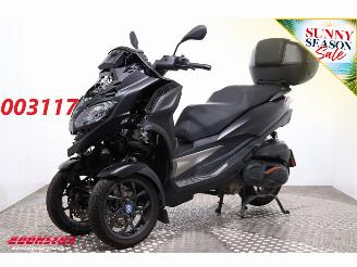 damaged motor cycles Piaggio  MP3 530 HPE Exclusive Cruise Bluetooth Camera 4.372 km! 2025/7