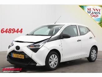 Voiture accidenté Toyota Aygo 1.0 VVT-i x-fun Airco Cruise 2021/6