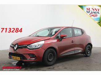 Coche accidentado Renault Clio 0.9 TCe Zen Cruise Airco 57.096 km! 2017/4