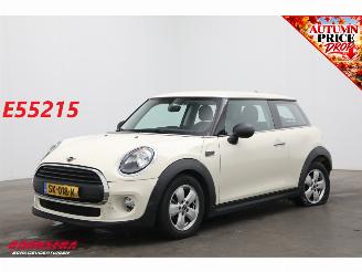 Vaurioauto  passenger cars Mini One 1.5 3-drs Cruise Navi Bluetooth LMV 2018/4
