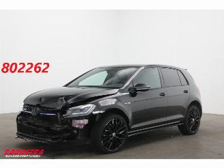 Schadeauto Volkswagen Golf 1.4 TSI GTE LED ACC Virtual Camera PDC 2017/9