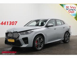 Schadeauto BMW iX2 eDrive20 67 kWh M Sport Edition ACC Navi Clima Leder SHZ Virtual Apple/Android Camera PDC 2025/8