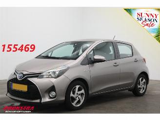 Damaged car Toyota Yaris 1.5 Hybrid Comfort Navi Clima Camera 135.113 km! 2015/3