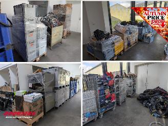 occasion scooters Vespa  BIKE / E-BIKE PARTS - Grote partij fietsonderdelen en accessoires! 
