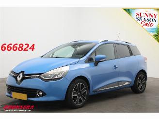 Vaurioauto  passenger cars Renault Clio Estate Grandtour 1.5 dCi Dynamique Navi Airco Cruise 2014/6