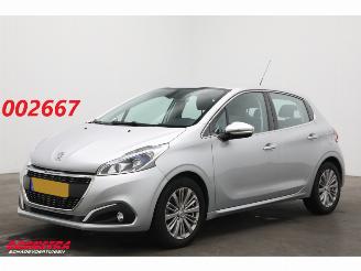 Schadeauto Peugeot 208 1.2 PureTech Allure Apple/Android Navi Clima Cruise Camera 64.916 km! 2017/3