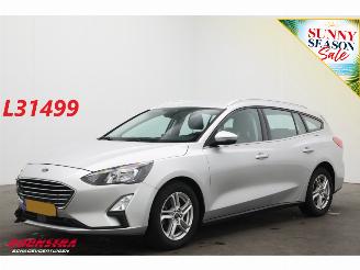 Unfallwagen Ford Focus 1.0 EcoBoost Hybrid Trend Edition Business Navi Clima Cruise Camera PDC 2020/9