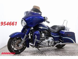 voitures motocyclettes  Harley-Davidson  CVO Street Glide 5HD! Vance Hines Cruise 2010/3