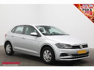 Volkswagen Polo 1.0 MPI Trendline Bluetooth Airco Cruise AHK picture 2