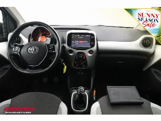 Toyota Aygo 1.0 VVT-i x-play Apple/Android Airco Cruise Camera picture 17