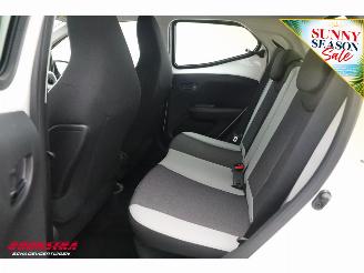 Toyota Aygo 1.0 VVT-i x-play Apple/Android Airco Cruise Camera picture 20