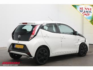 Toyota Aygo 1.0 VVT-i x-play Apple/Android Airco Cruise Camera picture 3