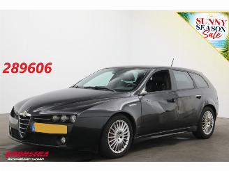 Schadeauto Alfa Romeo 159 Sportwagon 2.0 JTD Ti Distinctive Eerste Eigenaar! Navi Clima Cruise PDC AHK 2011/11