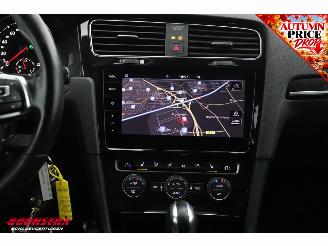 Volkswagen Golf 2.0 TSI GTI DSG LED ACC Apple/Android Camera SHZ picture 25