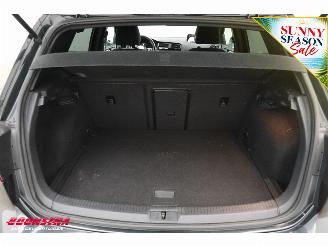 Volkswagen Golf 2.0 TSI GTI DSG LED ACC Apple/Android Camera SHZ picture 40